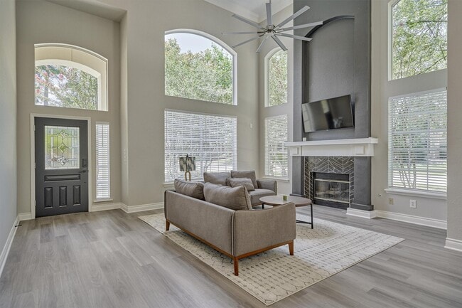 property at 38 Larks Aire Pl