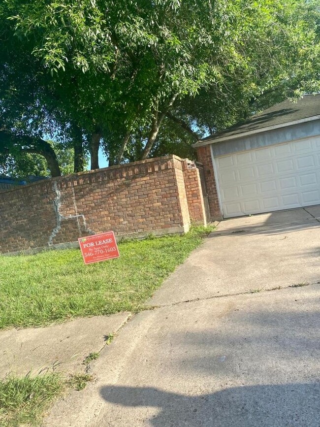 13027 Bacard Ln in Houston, TX - Building Photo - Building Photo