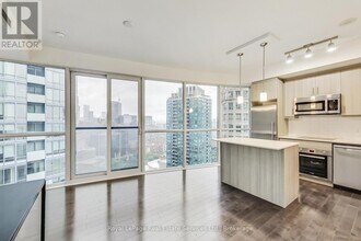 1 The Esplanade in Toronto, ON - Building Photo - Building Photo