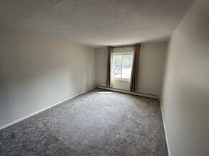 4207 Lakeside Ave N in Brooklyn Center, MN - Building Photo - Building Photo