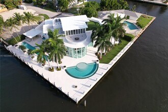 2890 NE 28th St in Fort Lauderdale, FL - Building Photo - Building Photo
