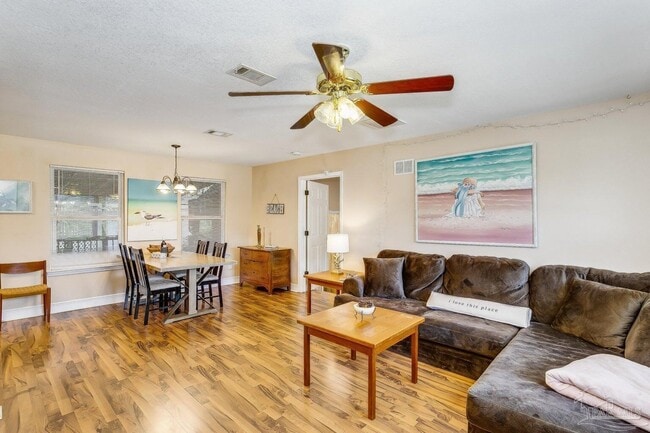 105 Rue Max St in Pensacola, FL - Building Photo - Building Photo