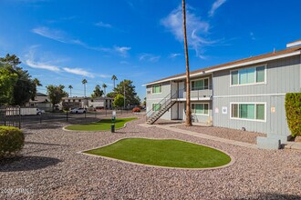 1346 E Mountain View Rd in Phoenix, AZ - Building Photo - Building Photo