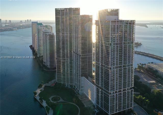 465 Brickell Ave, Unit 1002 in Miami, FL - Building Photo