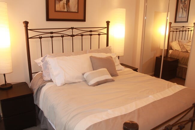 1050 N Lafayette St, Unit Majorca Condo's #302