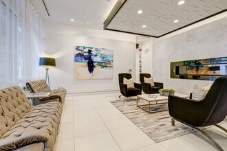 WaterWall Place in Houston, TX - Building Photo - Building Photo