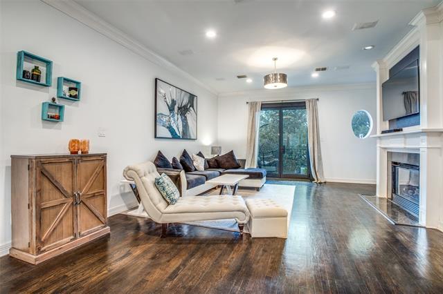 4240 Holland Ave in Dallas, TX - Building Photo - Building Photo