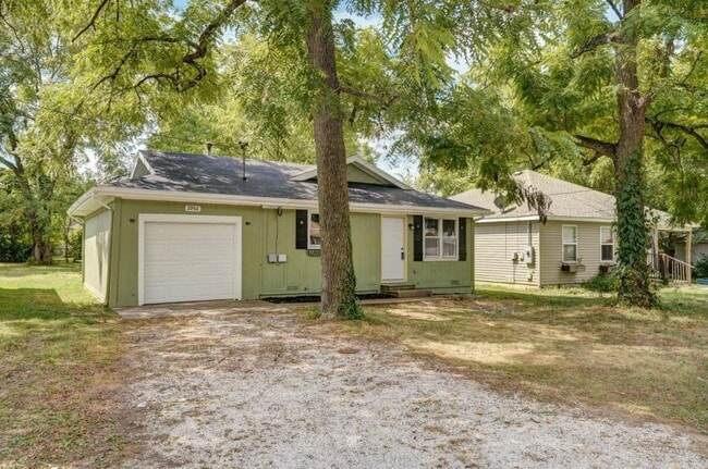 2956 W Lynn St in Springfield, MO - Building Photo - Building Photo