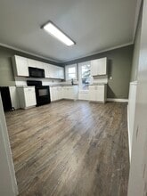 425 Ellicott St, Unit 2 in Batavia, NY - Building Photo - Building Photo