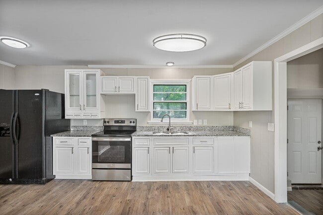 4241 Tee Jay Dr NW in Huntsville, AL - Building Photo - Building Photo