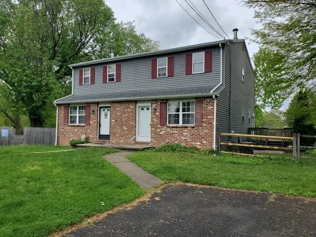 property at 324 Garden Ave