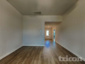 130 Harvest Cir in Dickson, TN - Building Photo - Building Photo