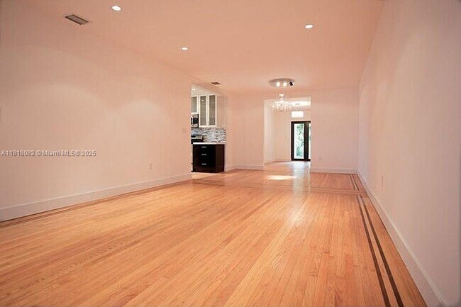 1717 Cortez St in Coral Gables, FL - Building Photo - Building Photo