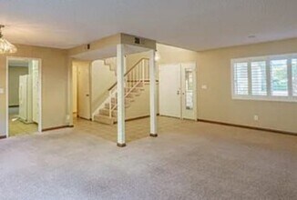6177 Syracuse Way in San Diego, CA - Building Photo - Building Photo