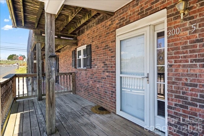 300 E Gold St in Kings Mountain, NC - Building Photo - Building Photo