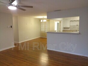 2527 Emily Ln in Jacksonville, FL - Building Photo - Building Photo