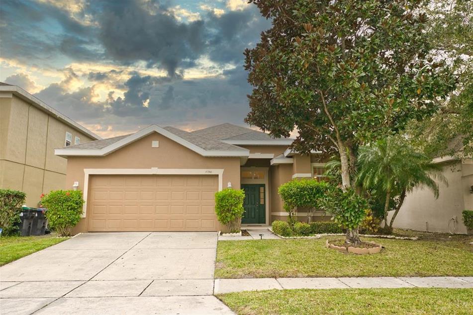 10360 Cypress Trail Dr in Orlando, FL - Foto de edificio