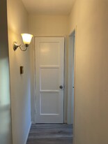 1301 N Buena Vista St in Burbank, CA - Building Photo