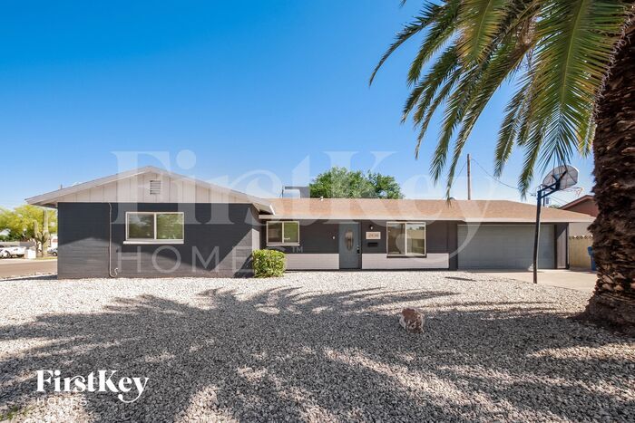 2434 E Karen Dr in Phoenix, AZ - Foto de edificio