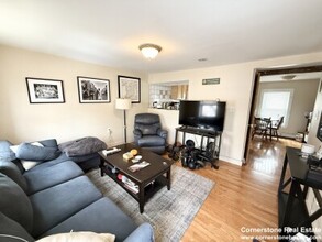 65 Preble St, Unit 2 in Boston, MA - Foto de edificio - Building Photo