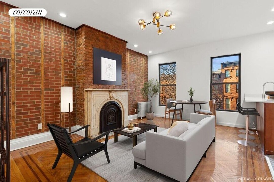 232 MacDonough St in Brooklyn, NY - Foto de edificio