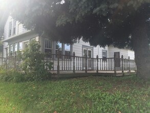 417 Crooks Ave in Kaukauna, WI - Building Photo - Building Photo