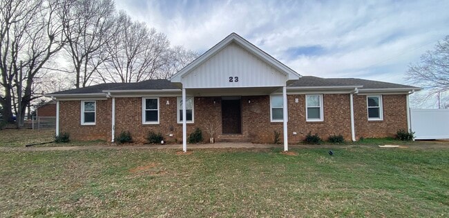 property at 23 Palmetto Dr