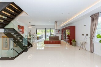 96 Columbia Terrace in Weehawken, NJ - Building Photo - Building Photo