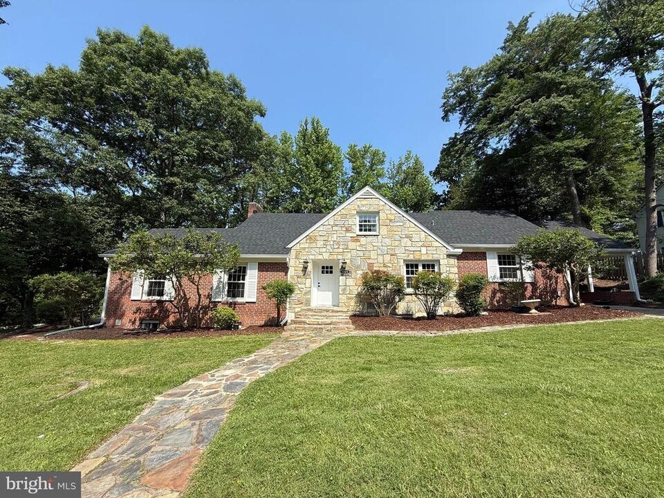 18820 Kerill Rd in Triangle, VA - Building Photo