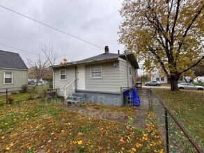 1239 Goodman Ave in Hamilton, OH - Building Photo - Building Photo