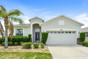 5736 Coquyt Dr in Mount Dora, FL - Building Photo