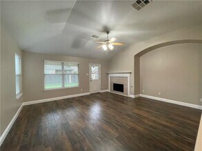 18512 Sandy Bottom Dr in Pflugerville, TX - Building Photo - Building Photo