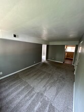 1007 Forest Ct in Kansas City, KS - Building Photo - Building Photo