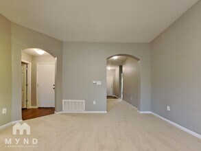1100 Mitchell Dr in Hutto, TX - Building Photo - Building Photo
