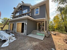 4866 Idlewild St in Duluth, MN - Building Photo