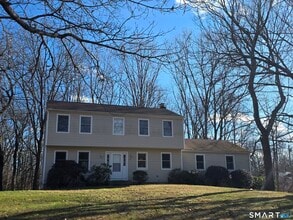 25 Brook Pine Dr in Shelton, CT - Building Photo - Building Photo