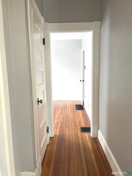 78 Svea Ave in Naugatuck, CT - Building Photo