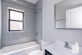 5150 N Leavitt St, Unit 1 in Chicago, IL - Building Photo - Building Photo