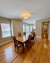 117 Sigourney St in Hartford, CT - Building Photo - Building Photo
