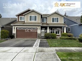 2323 40th Ave SE in Puyallup, WA - Building Photo