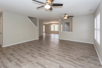 9580 W Quarter Moon Dr in Pendleton, IN - Building Photo - Building Photo
