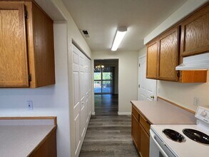 418 Rolling Hills Rd in Roseburg, OR - Building Photo - Building Photo