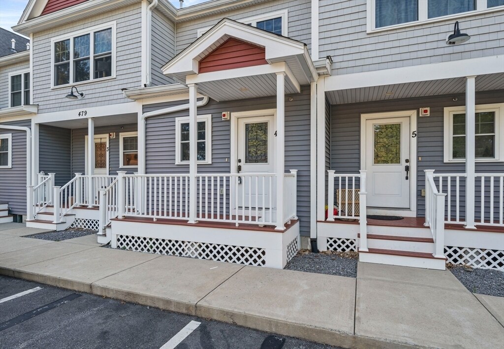 469 Sherman St in Canton, MA - Building Photo