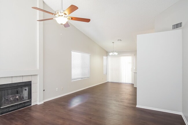 1438 Finale Ln in Las Vegas, NV - Foto de edificio - Building Photo
