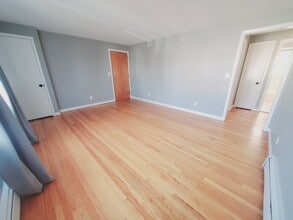 47 Park St, Unit 2 in Stamford, CT - Building Photo - Building Photo