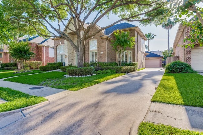 property at 13515 N Tracewood Bend