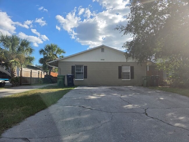 property at 2322 W St John St