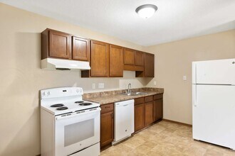 Ivy II in Des Moines, IA - Building Photo - Building Photo