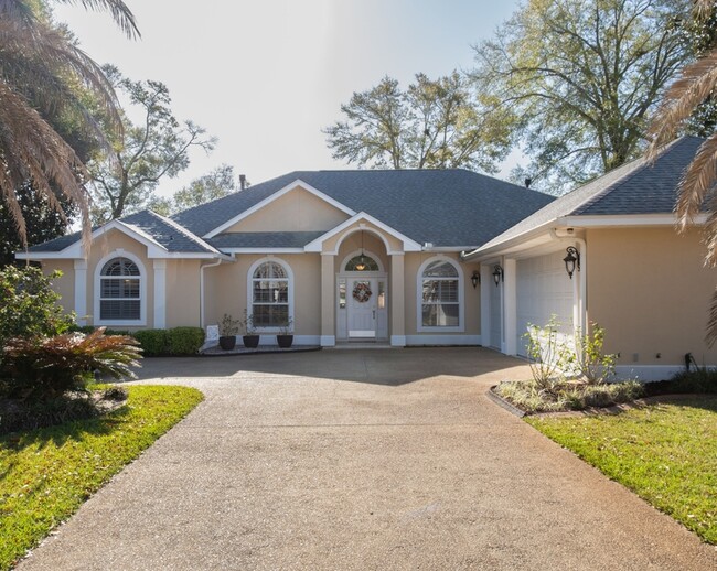 property at 1746 Wren Way