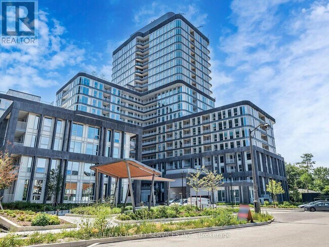 3240 William Coltson Ave in Oakville, ON - Building Photo - Building Photo